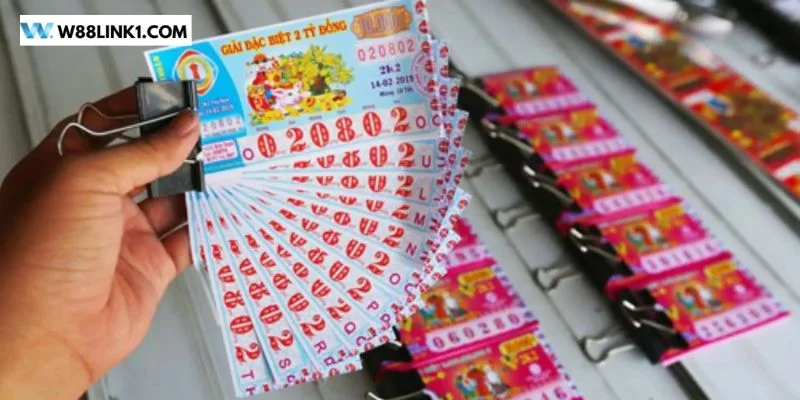 Dò vé số giúp người chơi đón kết quả theo đài quay.